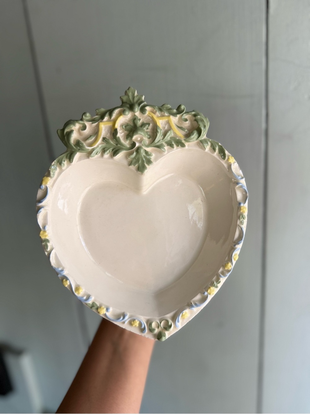 Vintage Heart-Shaped Decorative Bowl in Cream with Pastel Accents